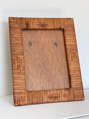 Vintage Boho Rattan and Wood Easel Picture Frame Hong Kong 5” x 7” Picture